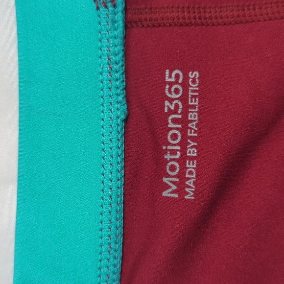 Fabletics High-Waisted Motion365® Hike Short 3'', Color Brick/Multi Size S - Picture 15 of 15